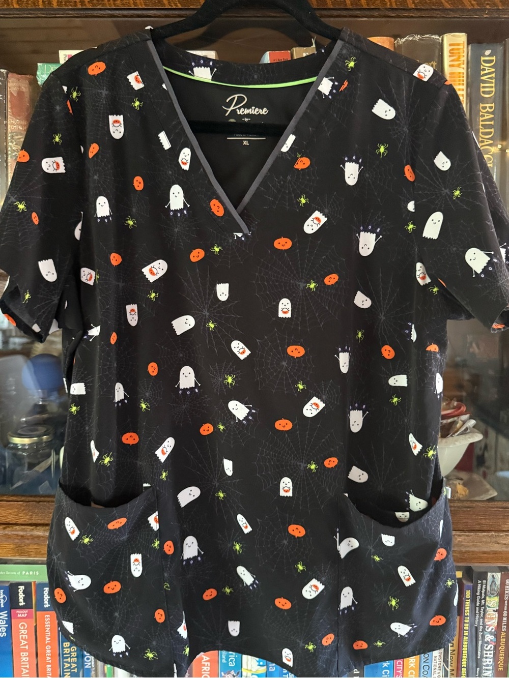healing hands Black Scrub Top with Lime Trim Halloween xl runs small